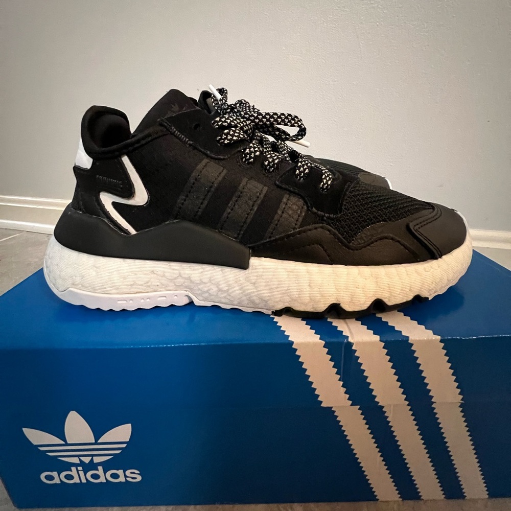 adidas Nite Jogger big Kid. Core Black White